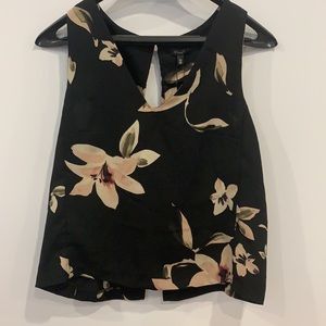 Dynamite V-neck tank with lace back - Size small